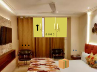 Luxuriant Hotel Room Escape