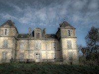 Lonely Escape Chateau