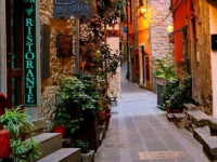 Sneaky Treasure Finder Italy