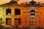 Damaged House Escape